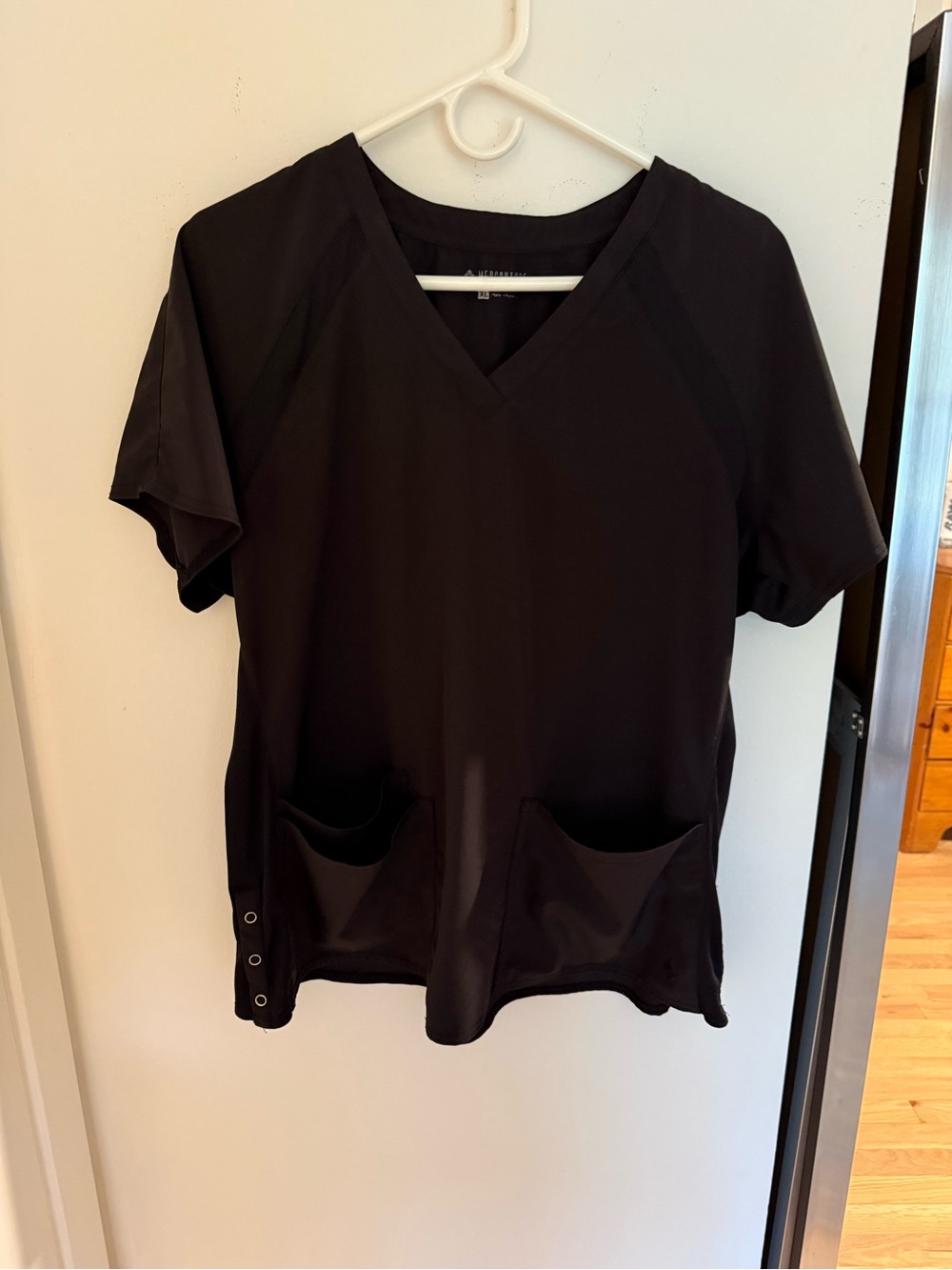Med Couture Black V-Neck Short Sleeve Scrub Top with Front Pockets